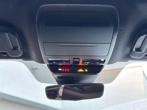 Used 2022 MAZDA MAZDA3 s image 23