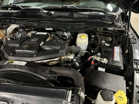 Used 2018 RAM 3500 Laramie w/ Sport Appearance Group image 7