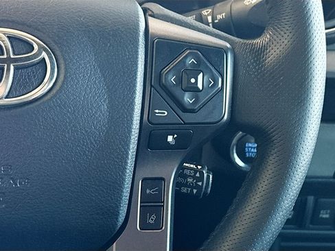 Used 2019 Toyota Tacoma TRD Sport w/ Technology Package RWD image 12