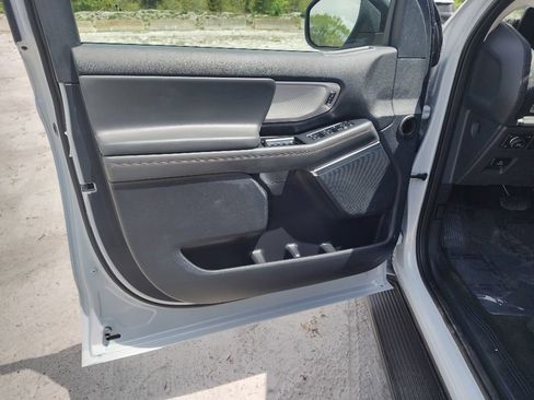 Used 2025 Ford Expedition Max Active AWD/4WD image 11