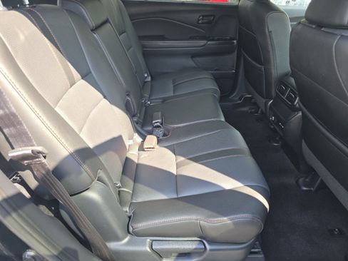 Certified 2025 Honda Passport TrailSport image 22