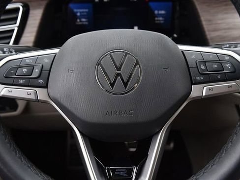 Used 2024 Volkswagen Atlas SEL Premium R-Line AWD/4WD image 18