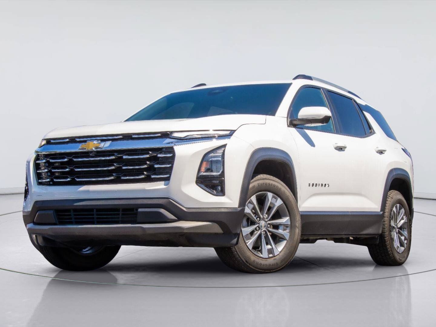 Used 2025 Chevrolet Equinox LT w/ Convenience Package II FWD image 2