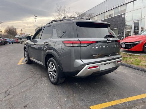 Used 2023 Nissan Pathfinder SL image 8