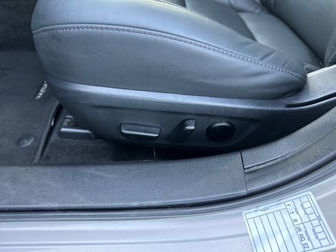 Used 2025 MAZDA MAZDA3 s image 21