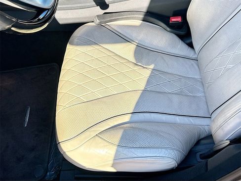 Used 2019 Mercedes-Benz S 560 4MATIC Sedan image 21
