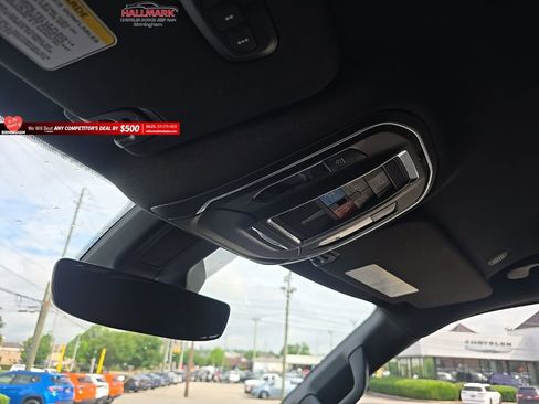Used 2023 Jeep Wagoneer L Series II AWD/4WD image 17