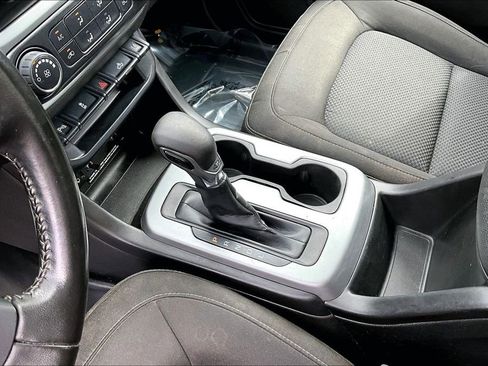 Used 2022 Chevrolet Colorado LT w/ Fleet Safety Package AWD/4WD image 19