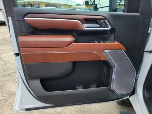 Used 2024 GMC Sierra 2500 Denali Ultimate image 27