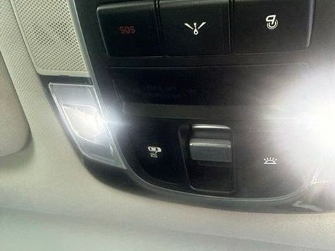 Used 2021 Hyundai Sonata SEL w/ Convenience Package FWD image 12