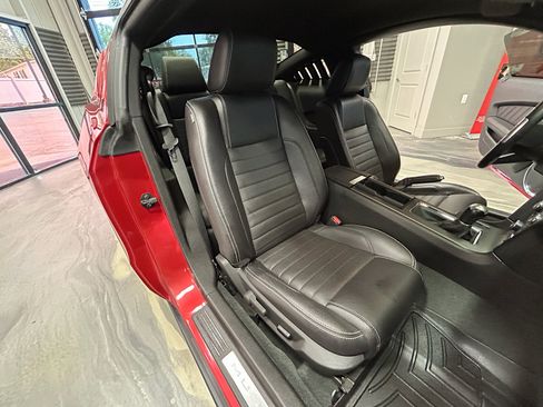 Used 2012 Ford Mustang GT Premium w/ Brembo Brake Pkg RWD image 4