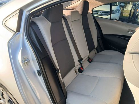 Used 2021 Toyota Corolla LE image 15