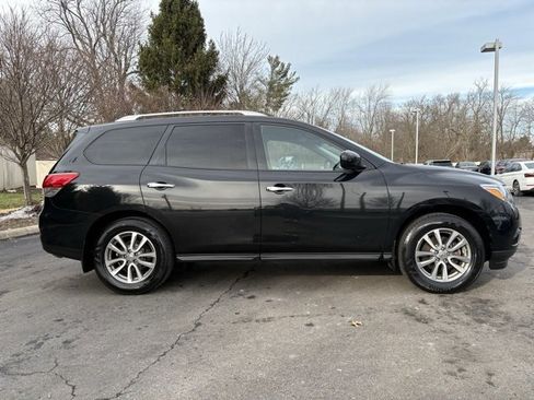 Used 2016 Nissan Pathfinder S image 9