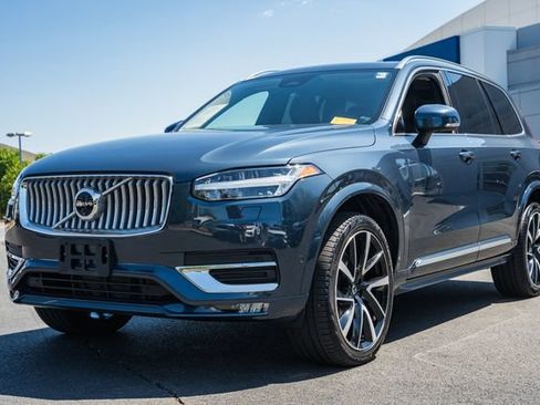 Used 2024 Volvo XC90 B6 Plus w/ Protection Package Premier AWD/4WD image 3
