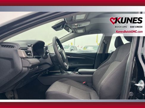 Used 2025 Toyota Camry LE FWD image 10