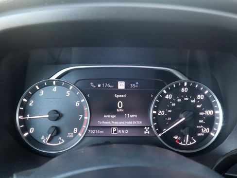 Used 2021 Nissan Titan SV w/ SV Convenience Package image 71