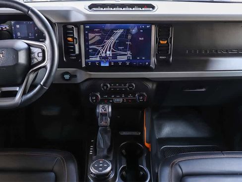 Used 2021 Ford Bronco Badlands image 13