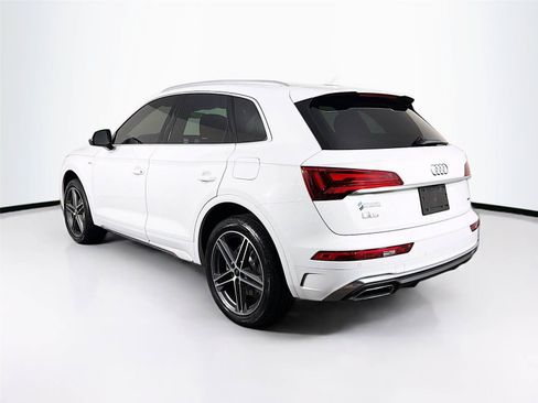 Used 2021 Audi Q5 e Premium Plus w/ Premium Plus Package AWD/4WD image 9