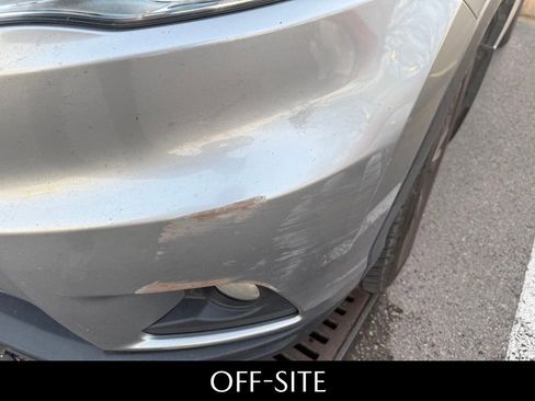 Used 2016 Toyota Highlander XLE image 4