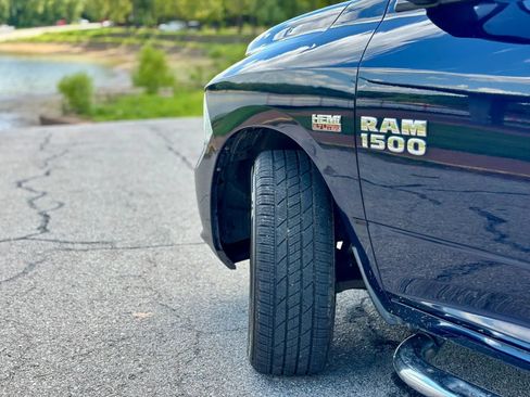 Used 2014 RAM 1500 Express AWD/4WD image 12