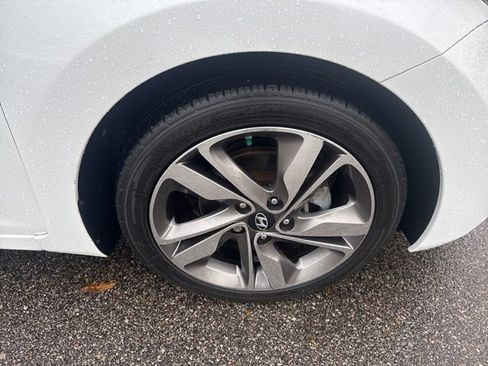 Used 2016 Hyundai Elantra Limited image 30