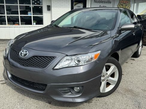 Used 2010 Toyota Camry FWD image 1
