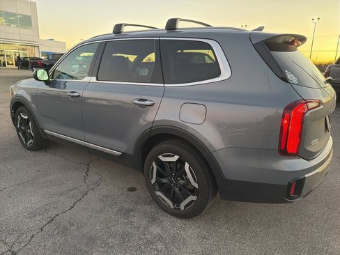 Used 2025 Kia Telluride S image 7