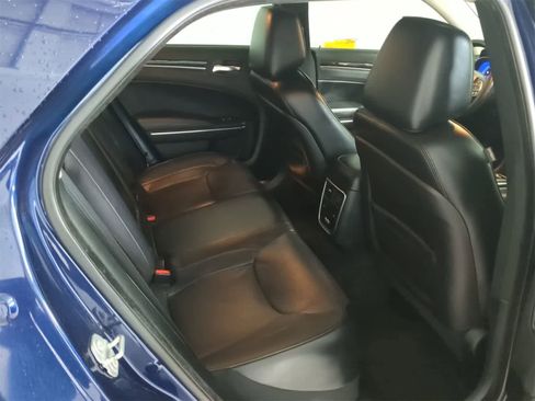 Used 2017 Chrysler 300 C w/ Safetytec Plus Group image 19