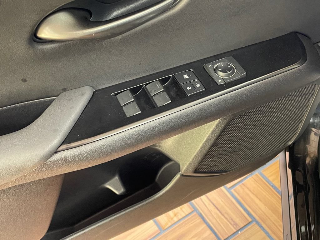 Used 2021 Lexus UX 200 FWD image 15