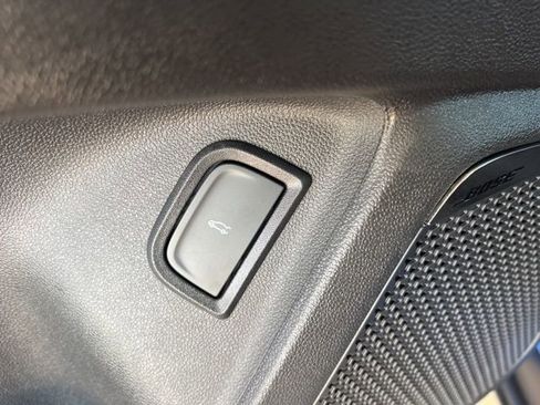 New 2025 Chevrolet Blazer EV RS image 24