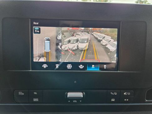 Used 2024 Mercedes-Benz Sprinter 2500 image 10