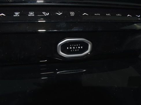 New 2026 Jeep Grand Cherokee Altitude AWD/4WD image 19