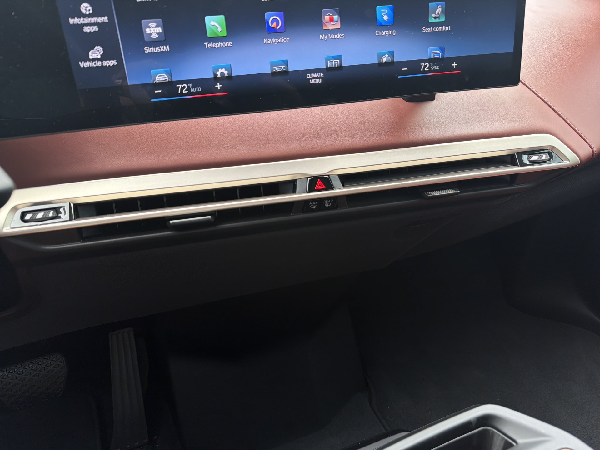 Certified 2023 BMW iX M60 w/ Executive Package AWD/4WD image 33