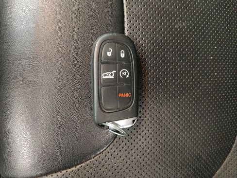 Used 2023 Jeep Cherokee Altitude Lux image 32
