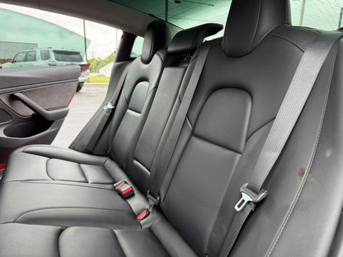 Used 2019 Tesla Model 3 Standard Range Plus image 17