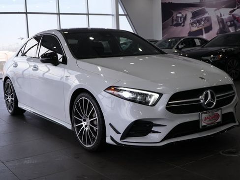 Used 2021 Mercedes-Benz A 35 AMG 4MATIC image 4