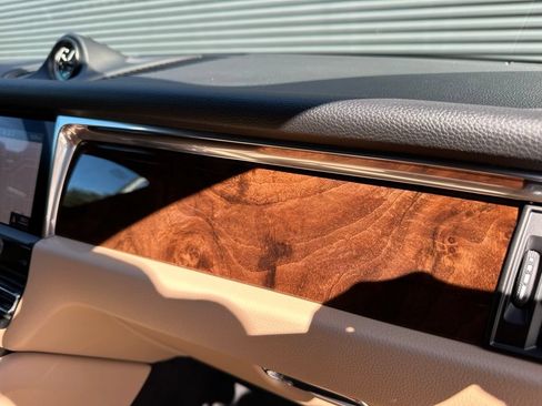 Certified 2026 Porsche Macan AWD/4WD image 38
