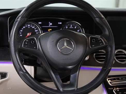 Used 2017 Mercedes-Benz E 300 4MATIC image 7