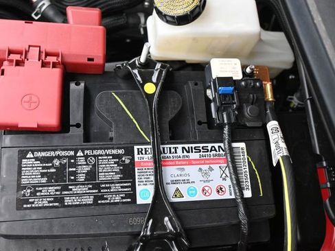 Used 2025 Nissan Kicks SR FWD image 36