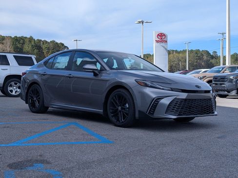 New 2026 Toyota Camry SE image 7