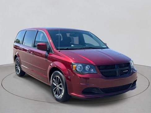 Used 2017 Dodge Grand Caravan SE FWD image 34
