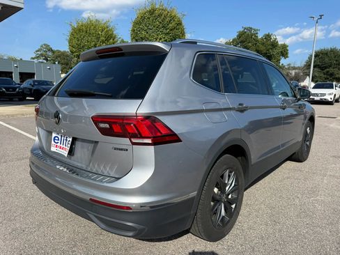 Used 2023 Volkswagen Tiguan SE w/ Panoramic Sunroof Package AWD/4WD image 7