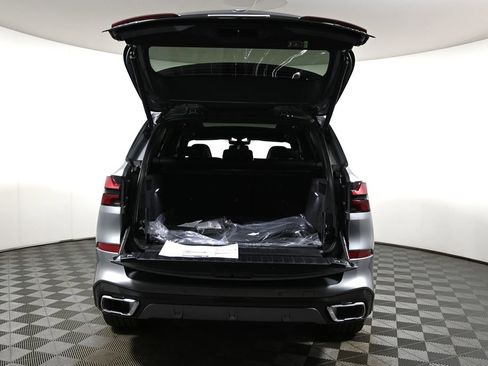New 2026 BMW X5 xDrive40i w/ M Sport Package AWD/4WD image 37