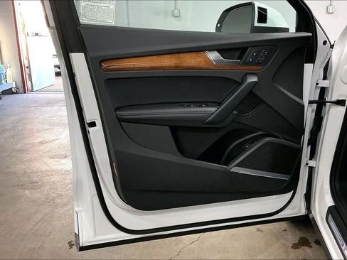 Used 2023 Audi Q5 2.0T Premium Plus w/ Premium Plus Package image 25