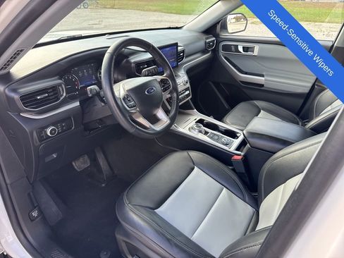Used 2023 Ford Explorer XLT w/ Equipment Group 202A image 21