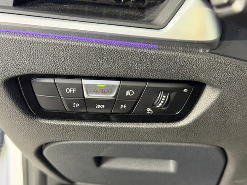 Used 2019 BMW 330i Sedan w/ Convenience Package image 17