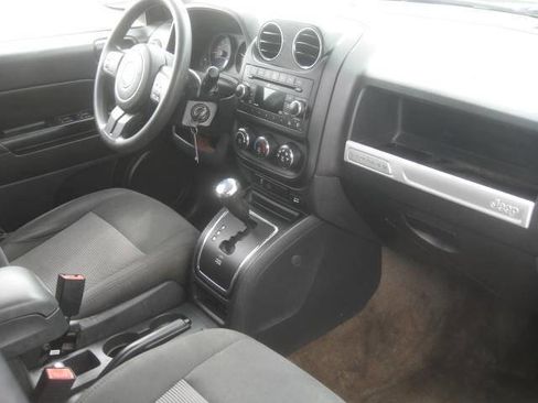 Used 2016 Jeep Compass Sport w/ Power Value Group image 18