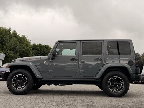 Used 2014 Jeep Wrangler Unlimited Rubicon AWD/4WD image 2