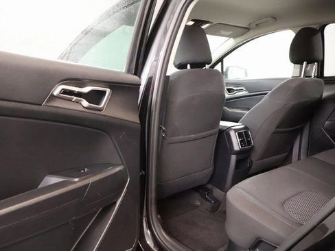 Used 2023 Kia Sportage LX image 24