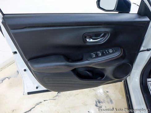 Used 2025 Honda HR-V Sport image 25